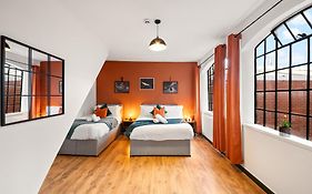 Spacious Birmingham City Apartment